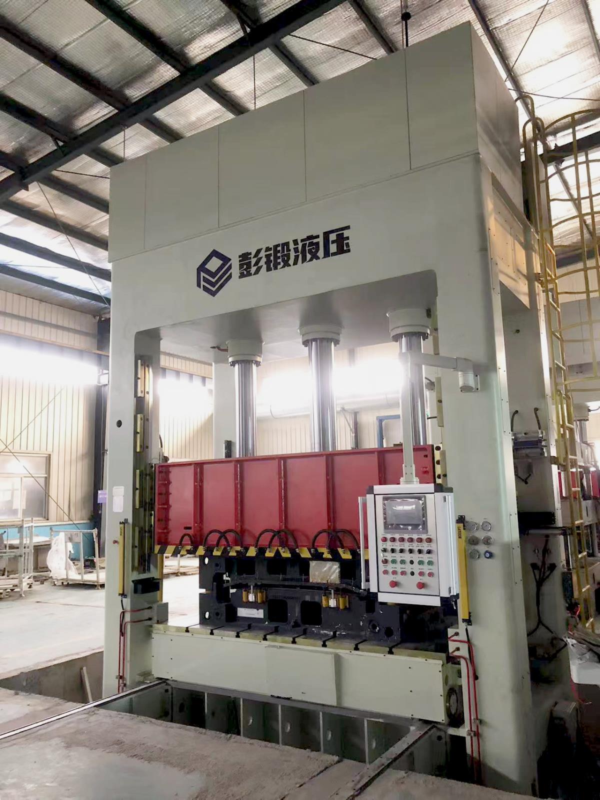 邢台400吨液压机1.jpg 邢台400吨液压机1.jpg